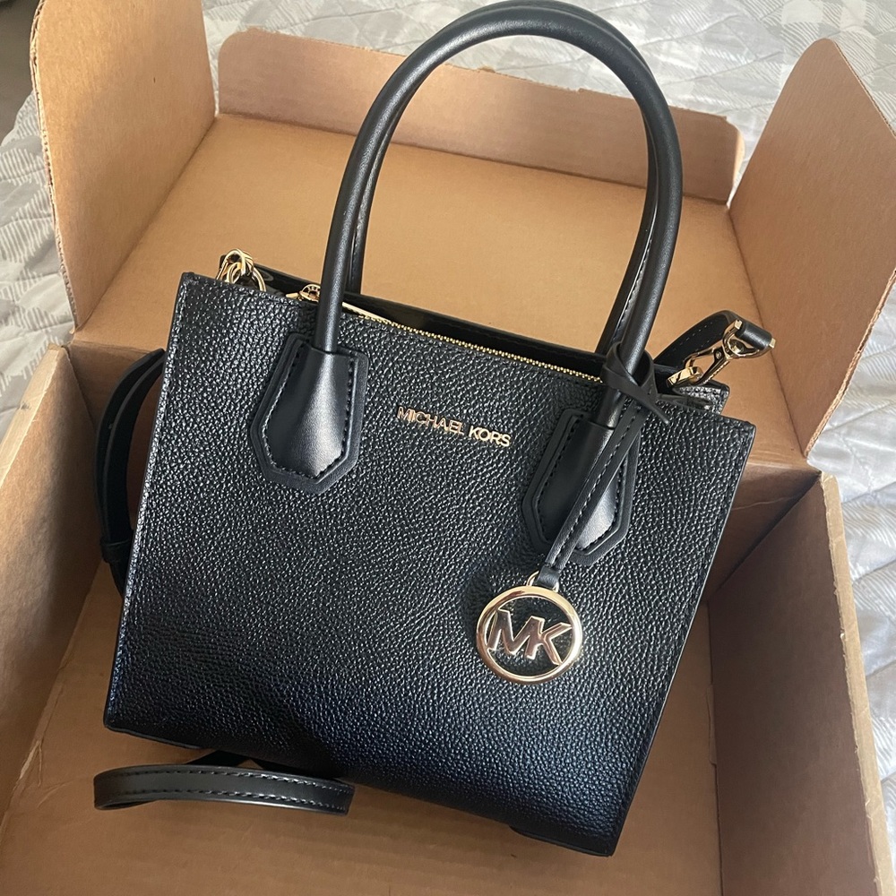 🖤 Micheal Kors crossbody